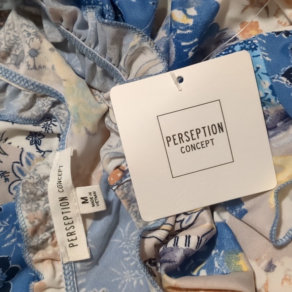 Perseption Concept Off the Shoulder Top Size Medium Nwt ❤️ - Picture 5 of 7